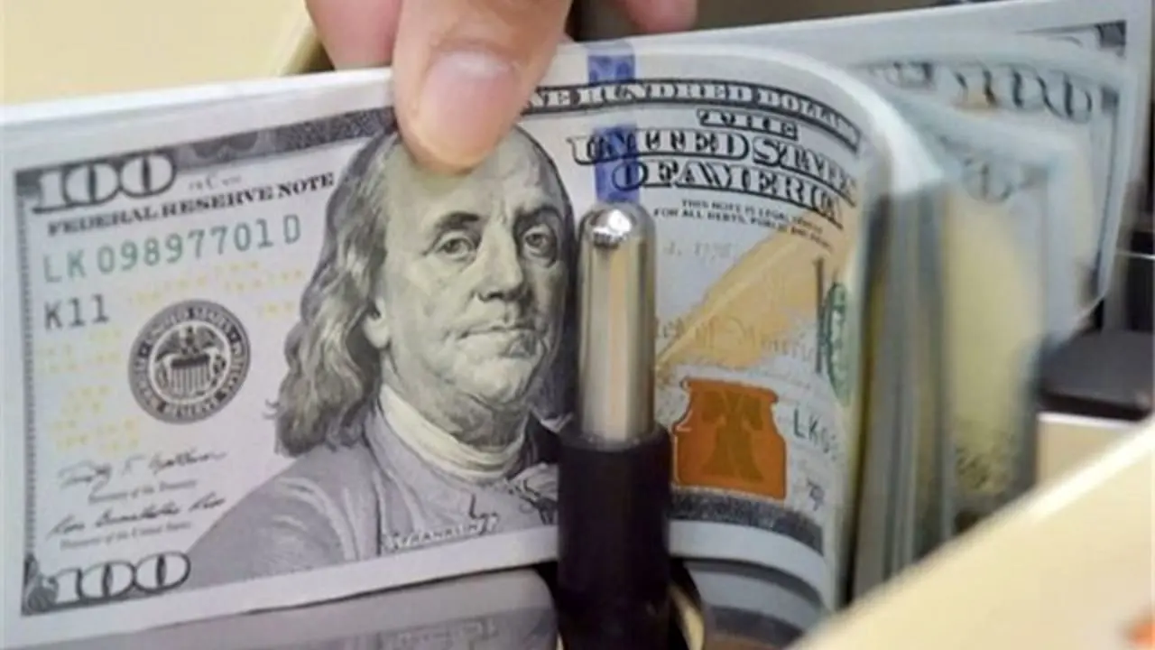دلار کماکان یک پای اصلی تراکنشات ارزی جهانی است
