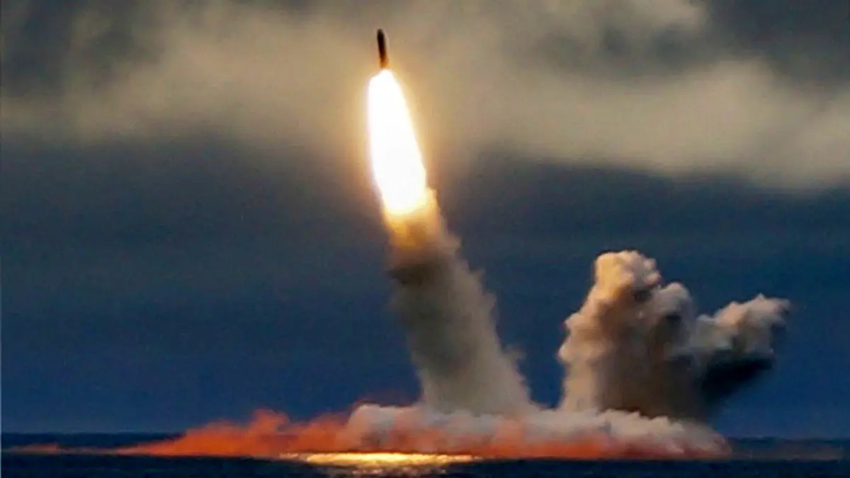 نمایش قدرت روسیه با شلیک چهار موشک قاره‌پیما+ ویدئو
