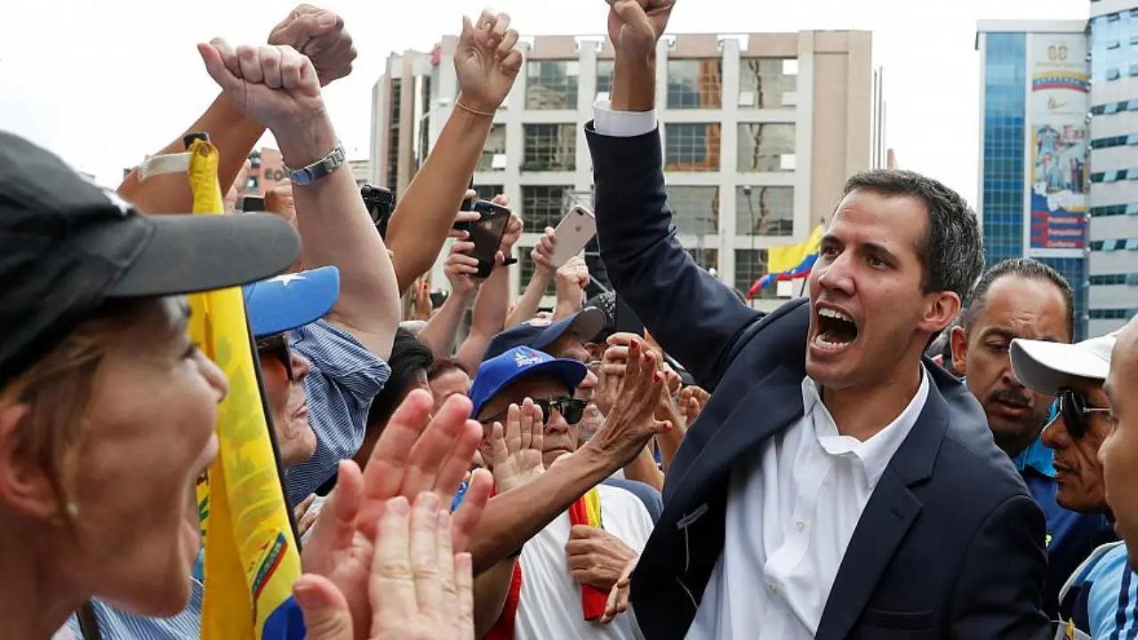 مخالفان دولت ونزوئلا در همه پرسی اینترنتی شرکت کردند