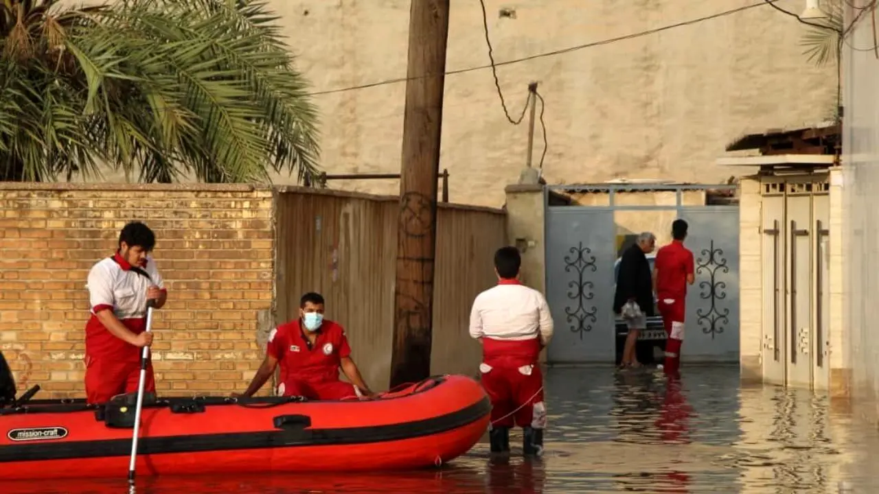 امدادرسانی به چهار شهرستان گرفتار در آبگرفتگی خوزستان در حال انجام است