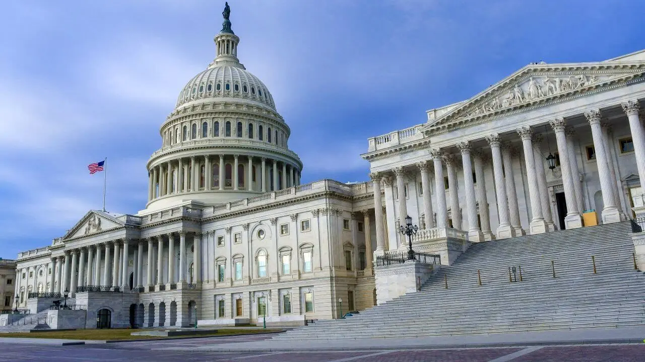 کنگره آمریکا با تمدید دو روزه بودجه، از تعطیلی دولت جلوگیری کرد