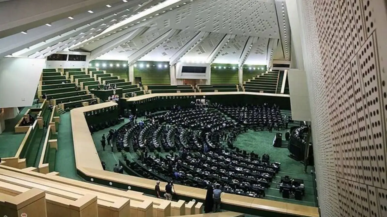 سوال از آذری جهرمی و حاجی میرزایی در دستور کار صحن مجلس