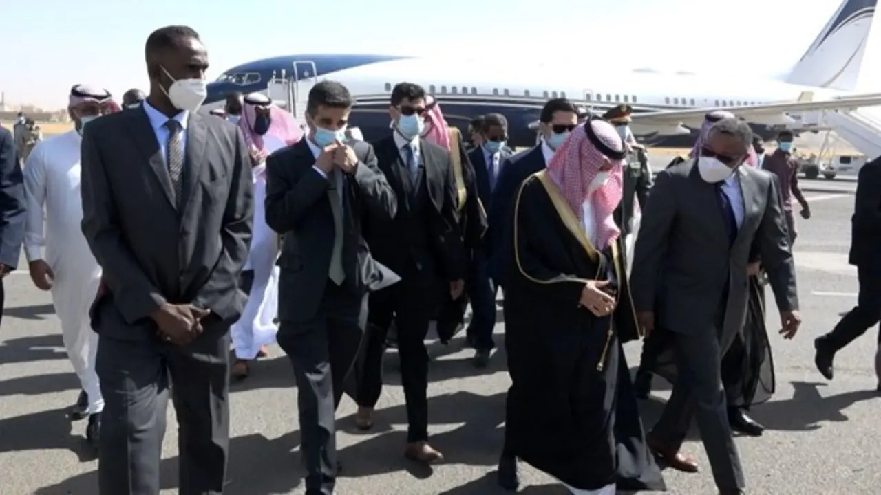 وزیر خارجه عربستان وارد سودان شد