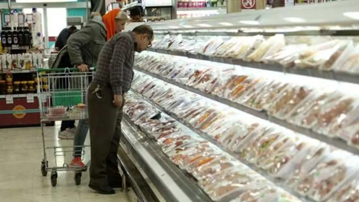 هشدار وزارت صمت به فروشگاه‌ها؛ مرغ را گران نفروشید