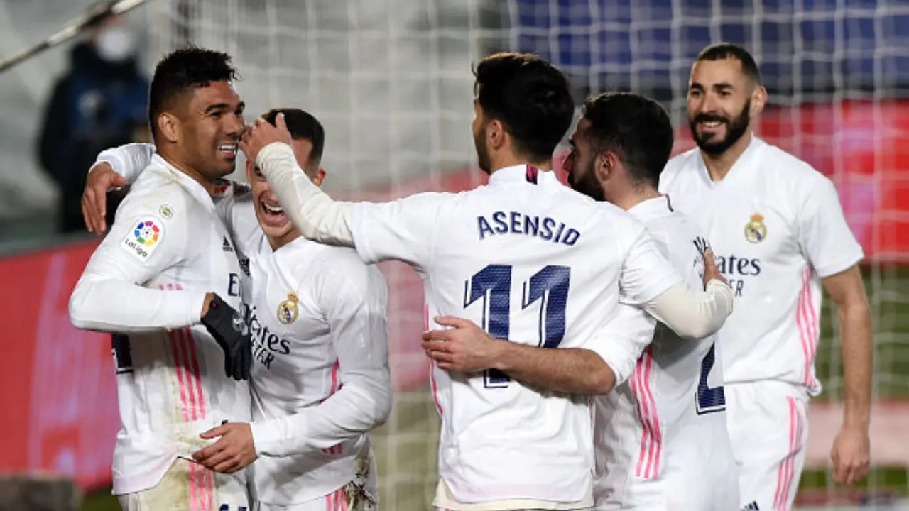 پیروزی رئال مادرید در لالیگا با گلزنی کاسمیرو و بنزما