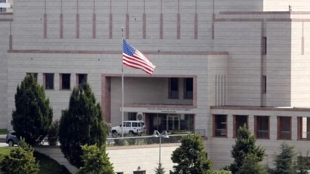 سفارت آمریکا در بغداد به فعالیت خود ادامه می‌دهد