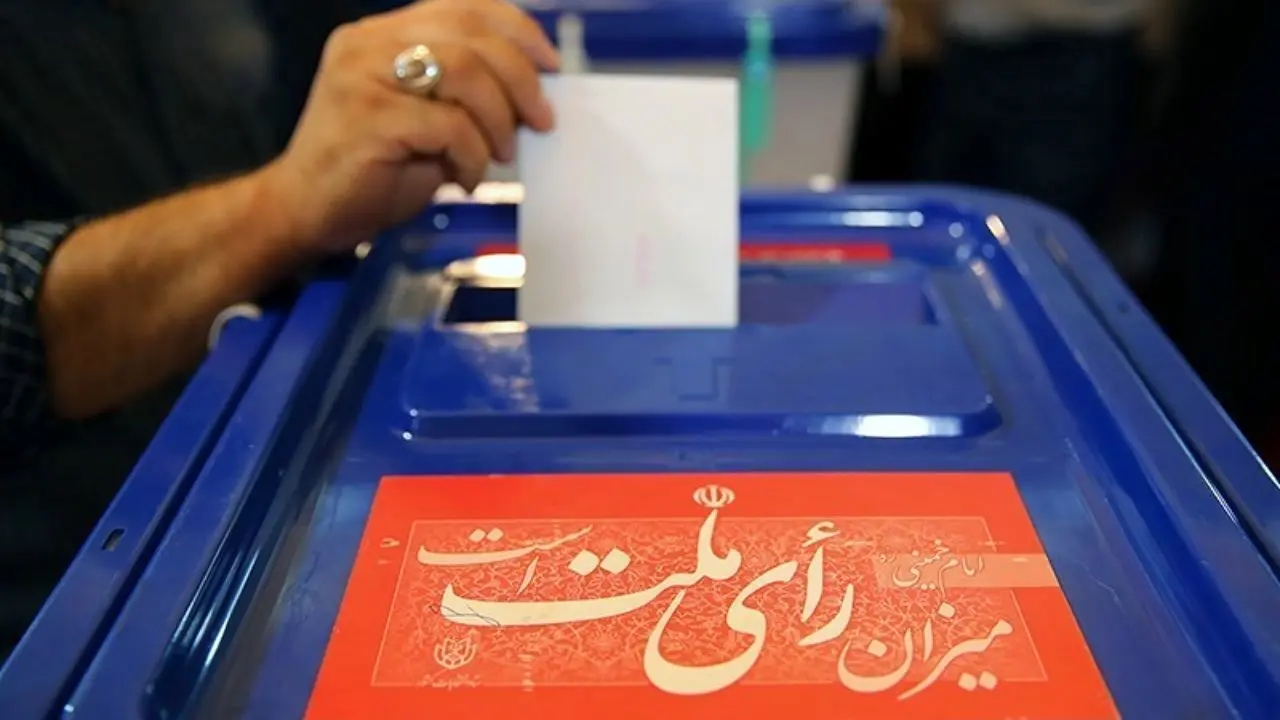 روحانیون از سیاست دور شده‌اند؟ / چرا تعداد روحانیون در فهرست گزینه‌های احتمالی انتخابات 1400 کم است؟