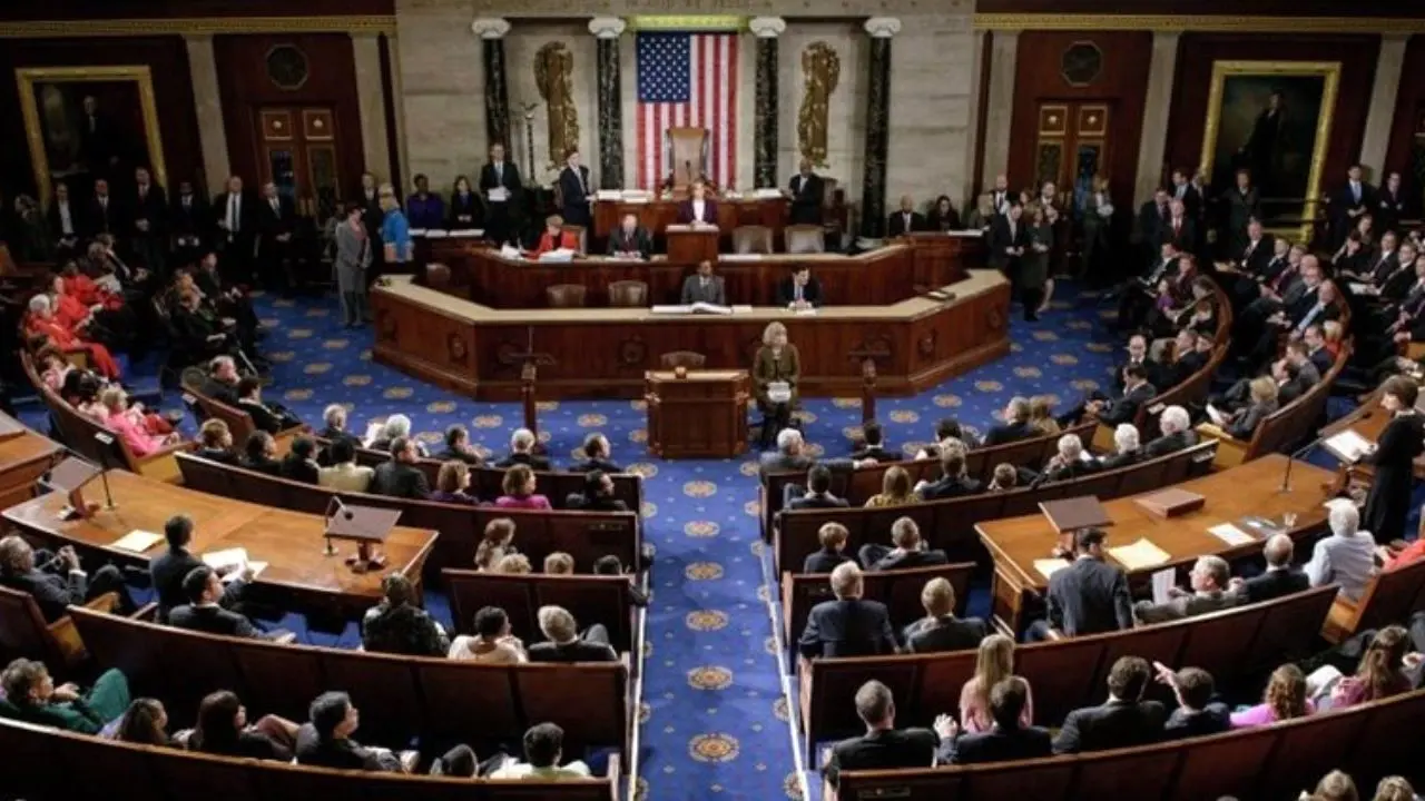 تصویب بسته کمک‌های مالی کرونا در مجلس نمایندگان آمریکا