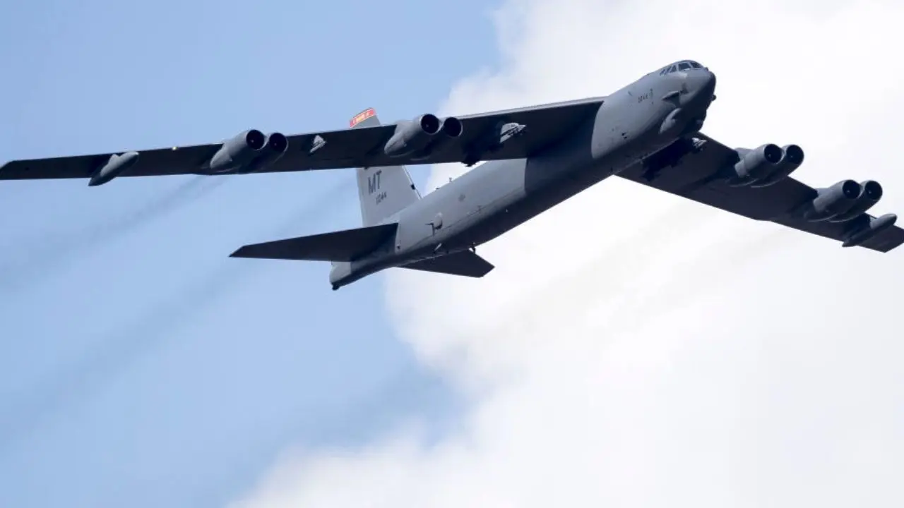 دو بمب‌افکن بی-52 آمریکا به خاورمیانه ارسال شد