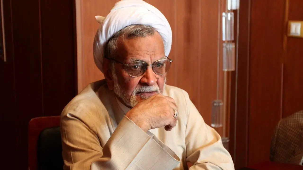 محمدجواد حجتی کرمانی: از انقلاب تا انقلابی‌گری سیاست از اجتهاد تا تقلید 