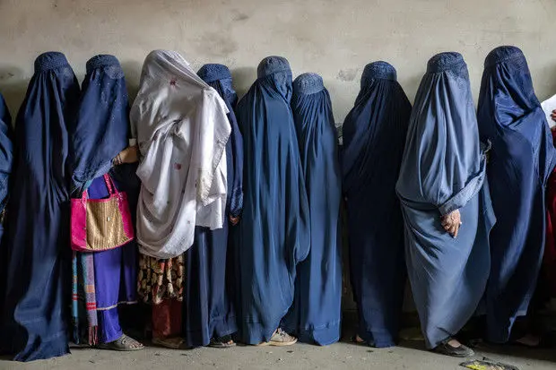 گزارشی ترسناک از وضعیت ناگوار زنان و دختران افغانستانی؛ وقتی همه به خودکشی فکر می‌کنند!