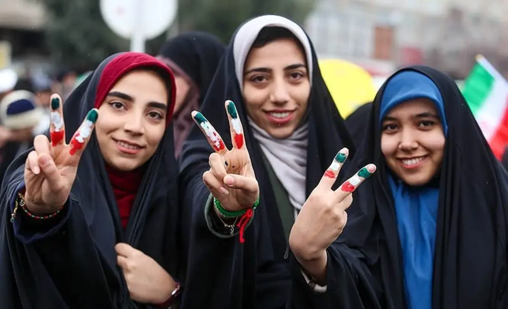 «عنصر دینی زن ایرانی» را نمایش دادند