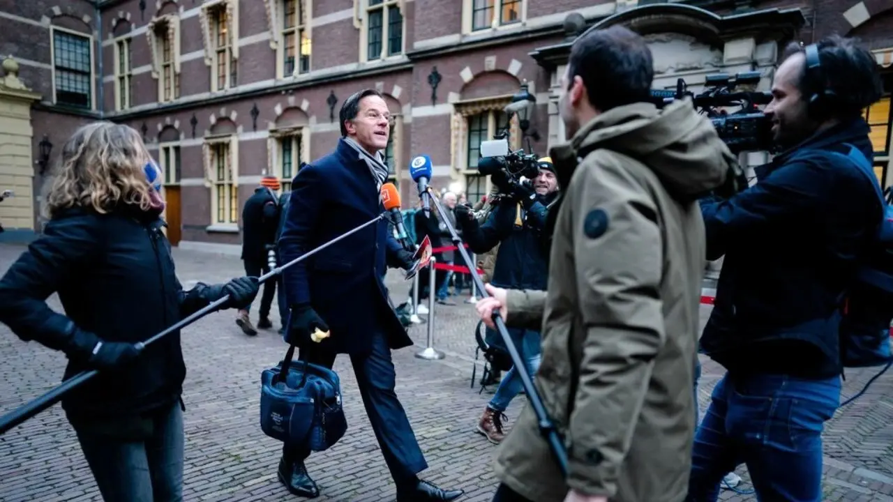 یک فساد و رسوایی اداری دولت هلند را ساقط کرد
