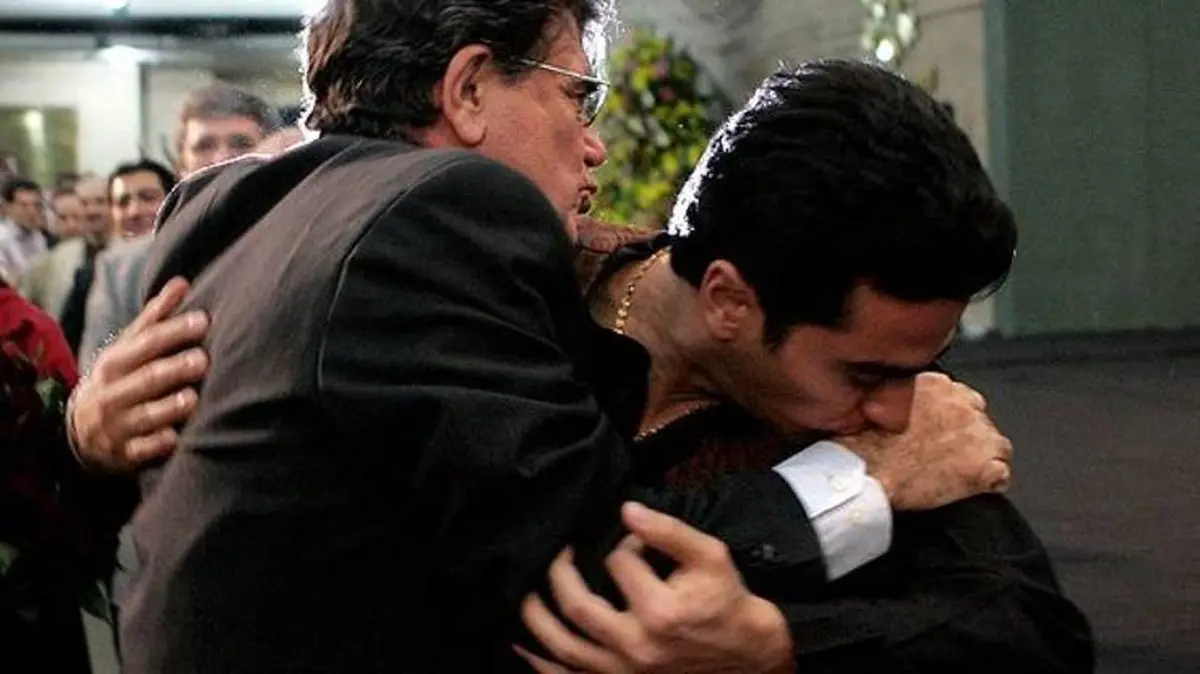همایون شجریان در آغوش پدر به وقت بیماری + عکس 