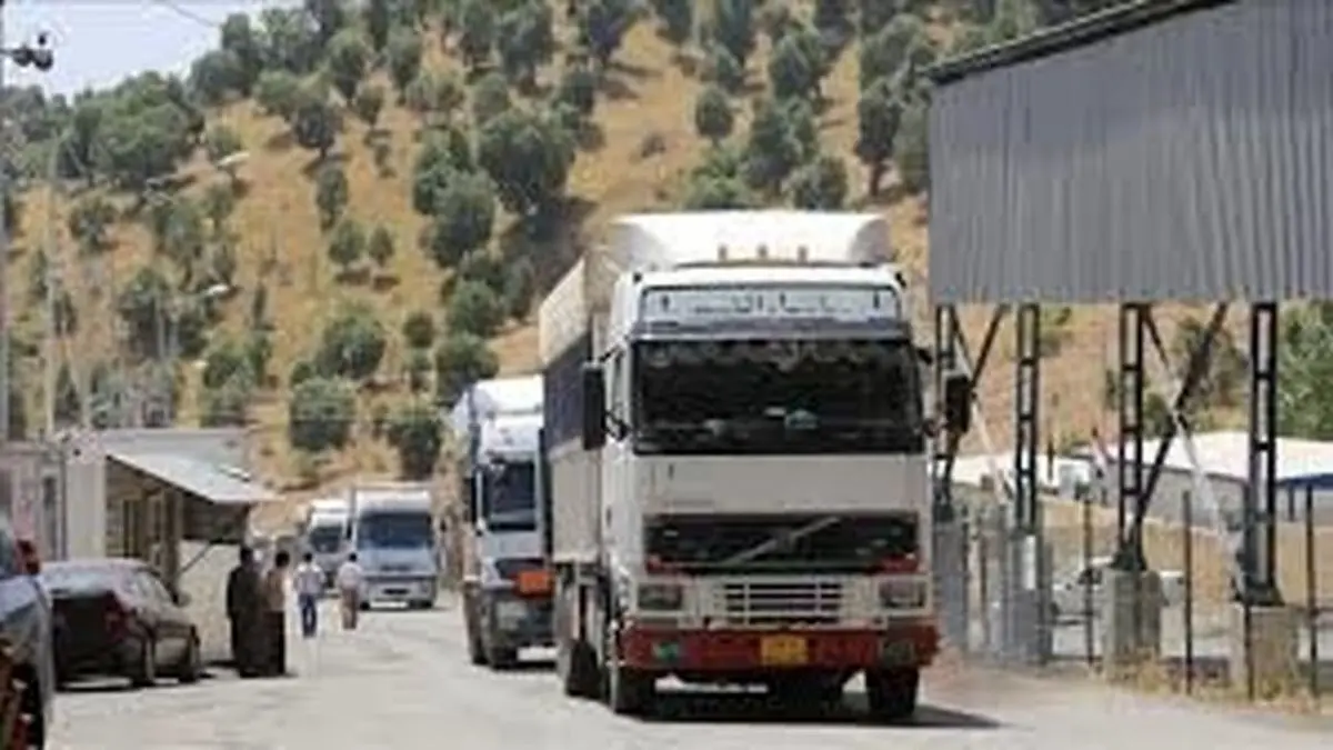 کامیون‌های ایرانی و گرجی پشت مرزهای بسته