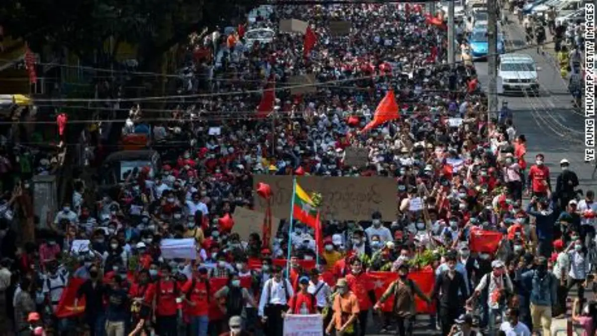 بزرگترین تظاهرات میانمار در یک دهه گذشته