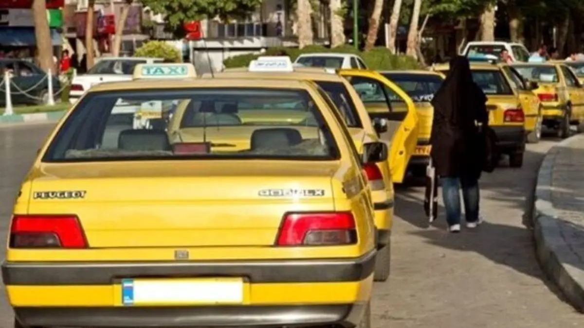 رانندگان تاکسی در اولویت تزریق واکسن کرونا قرار گیرند