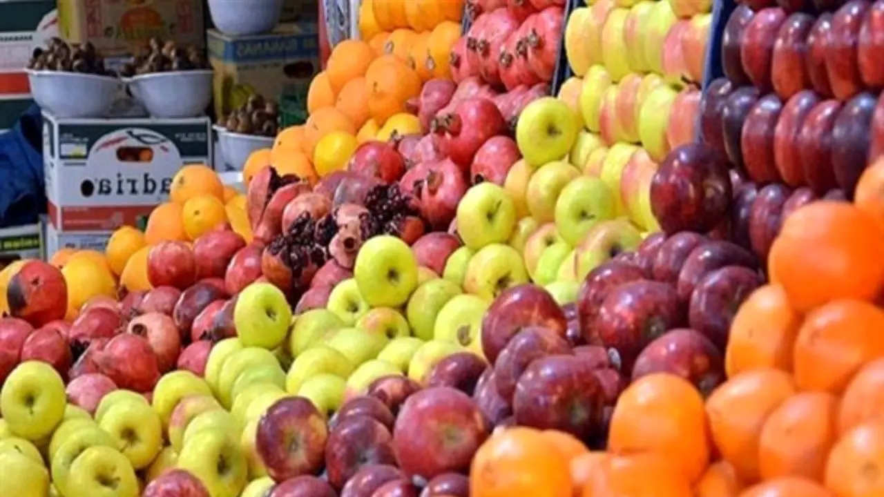اسفند ماه تقاضا برای خرید میوه کاهش می‌یابد/ حداکثر سود مغازه داران 35 درصد