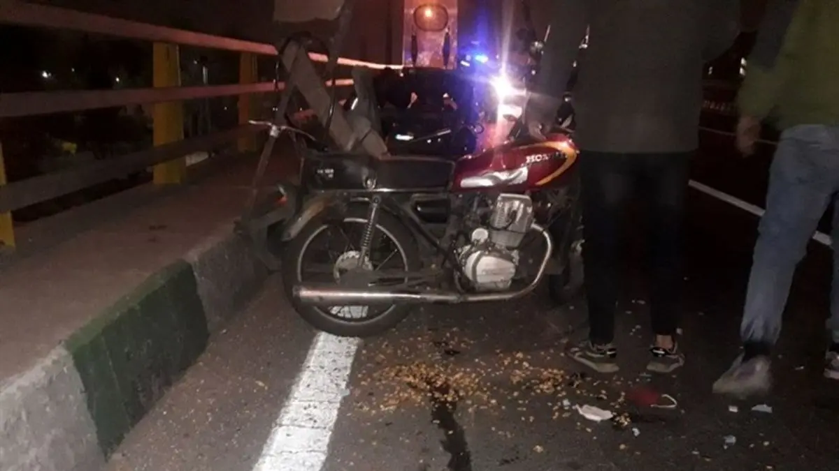 فرار پژو 206 پس از تصادف با راکب معلول موتورسیکلت