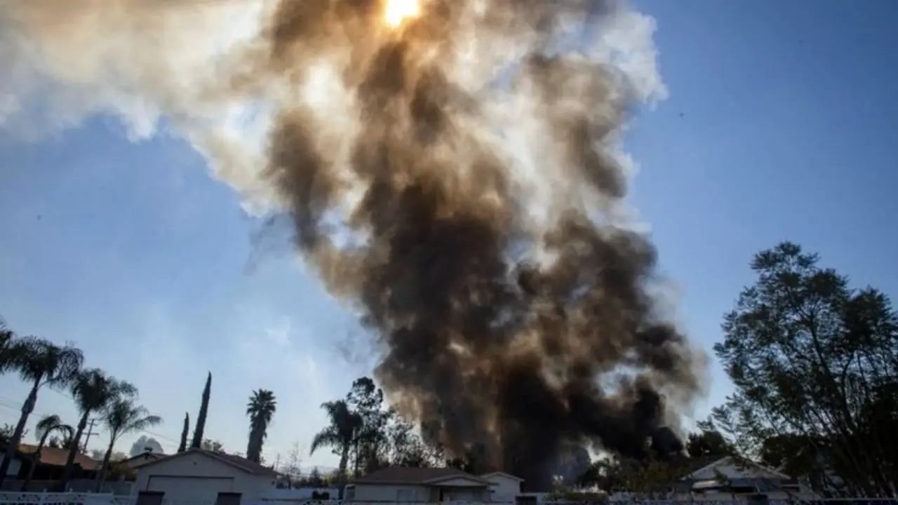 انفجار وسایل آتش‌بازی در کالیفرنیا+ ویدئو