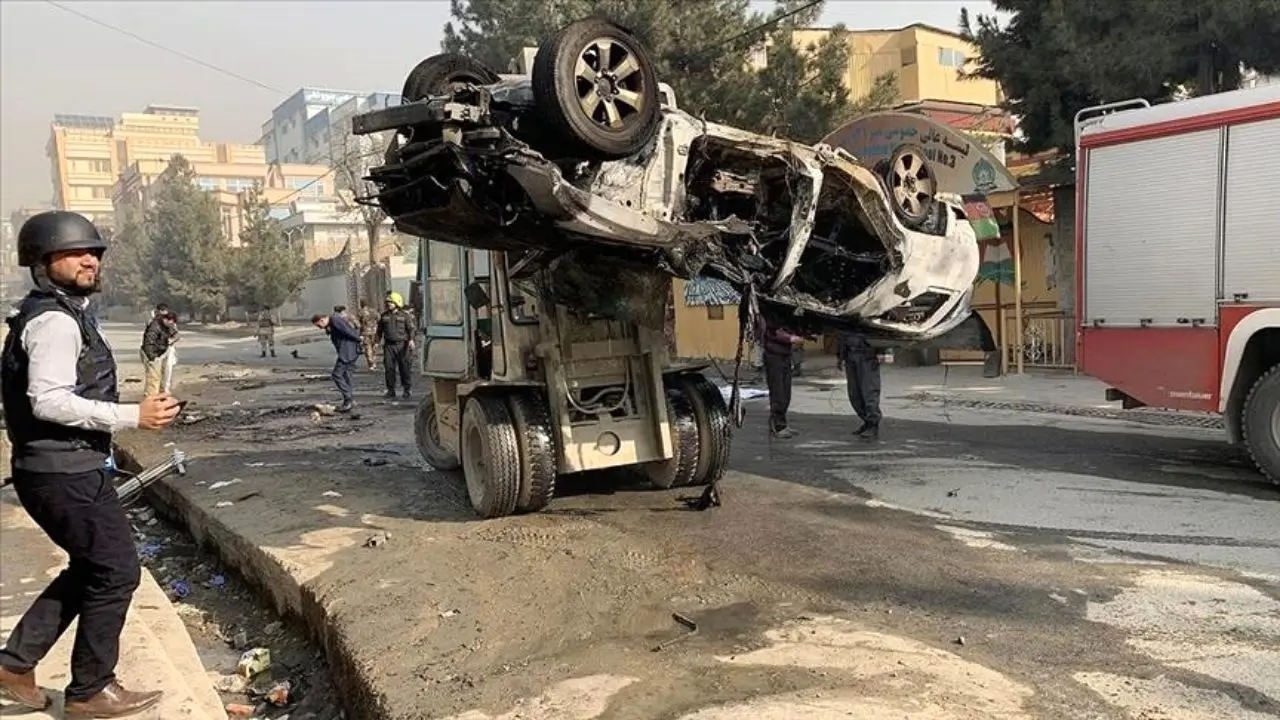 انفجار یک دستگاه خودروی بمب گذاری شده در ولایت مرکزی افغانستان