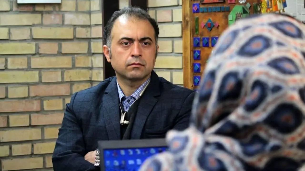بی‌اعتمادی به واکسن ایرانی،‌ چرا؟/ صالحی: قراری برای تزریق اجباری نیست