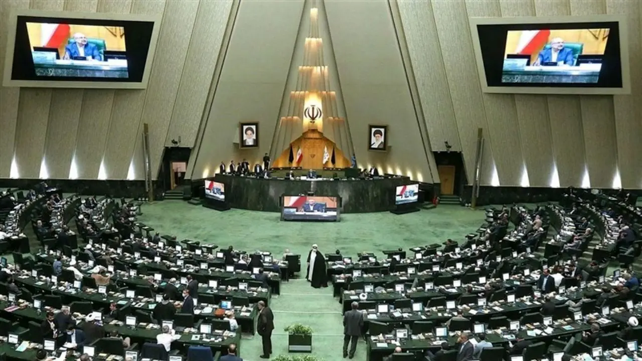 مجلس خواستار اجرای مصوبه فعالیت‌های هسته‌ای ایران شد