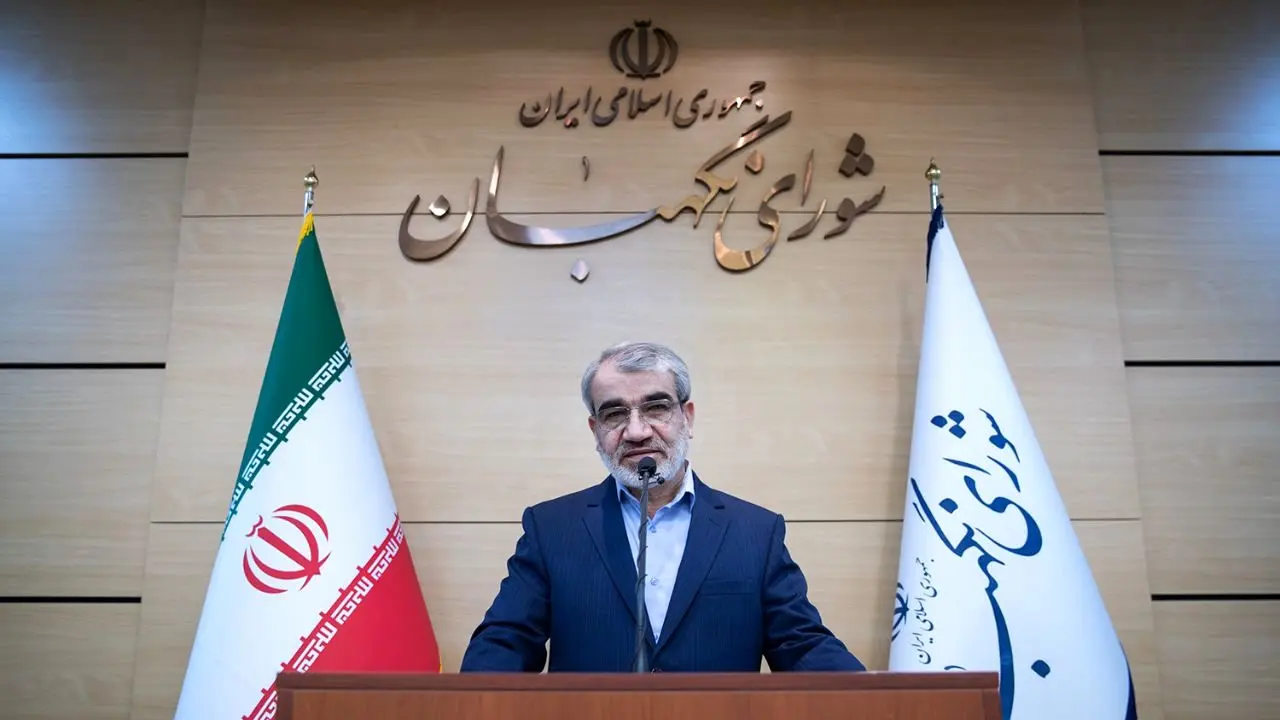 احزاب در ایران شخص‌محور است / زمان تغییر قانون اساسی قابل پیش‌بینی نیست