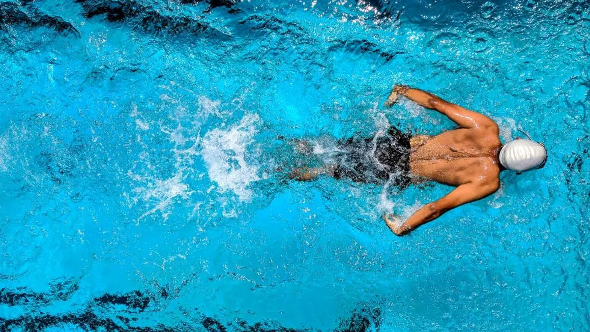 شناگر ایرانی رکورد 200 متر پروانه کشور را شکست