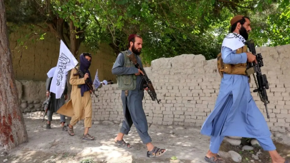واقعیت‌گرایی در افغانستان یا تلاش برای ادامه بقا؟/ یک کارشناس مسائل امنیت بین‌الملل: آمریکا چه از افغانستان خارج شود و چه نشود طالبان آن را تصرف می‌کند!