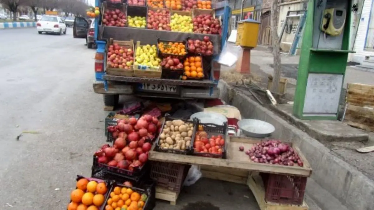 اجرای طرح برخورد با فروشندگان سیار در حاشیه جاده‌های تهران