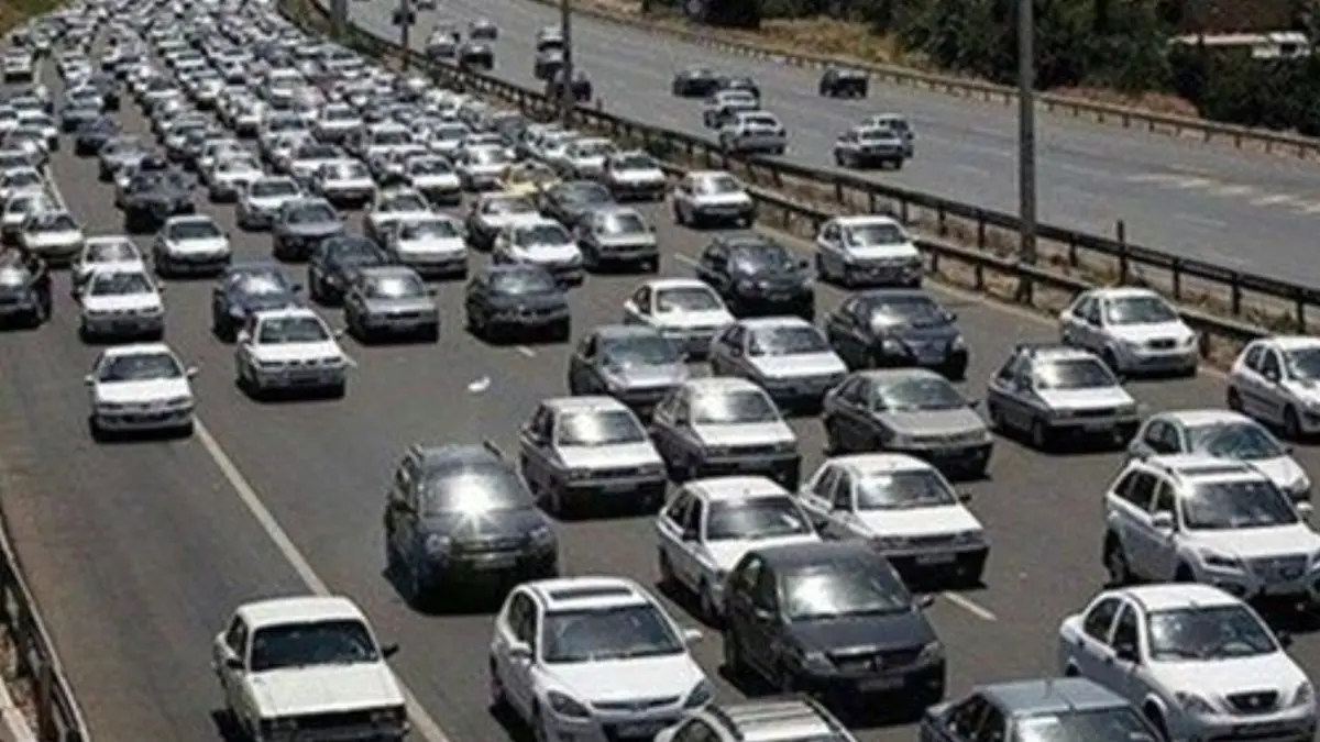 ترافیک سنگین در جاده‌های ورودی به شهر تهران