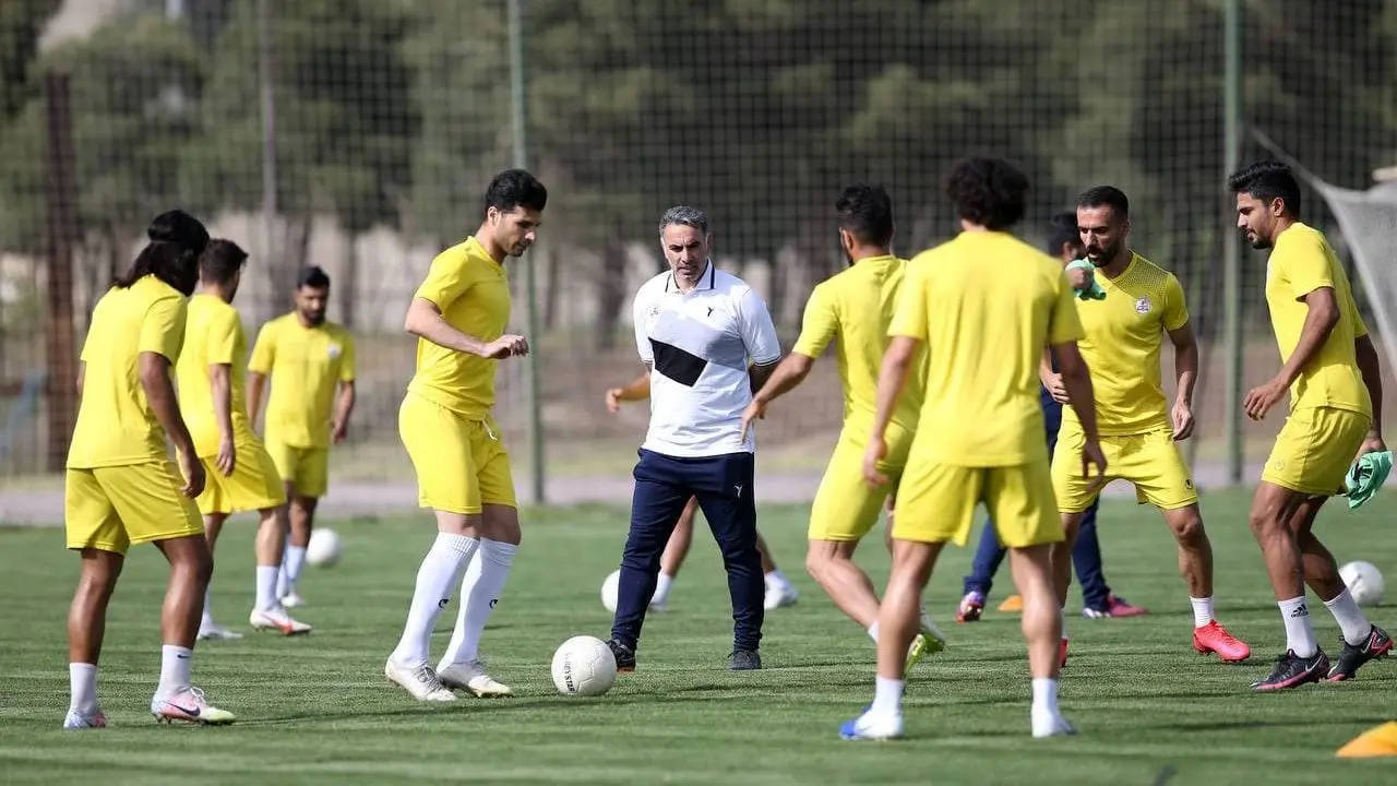 فوتبال ایران در جاده بی ثباتی قرار دارد؟/ نیمکت‌ لیگ برتر یا محله بروبیا؟