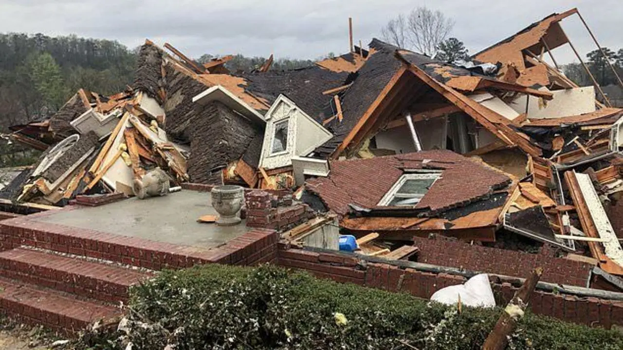 بایدن در ایالت آلاباما وضعیت فاجعه اعلام کرد