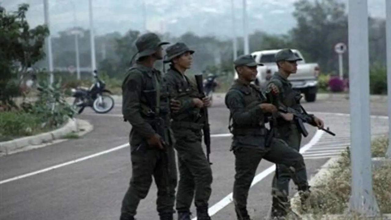 کشته شدن 8 سرباز ونزوئلایی در درگیری با گروه‌های مسلح در مرزهای کلمبیا