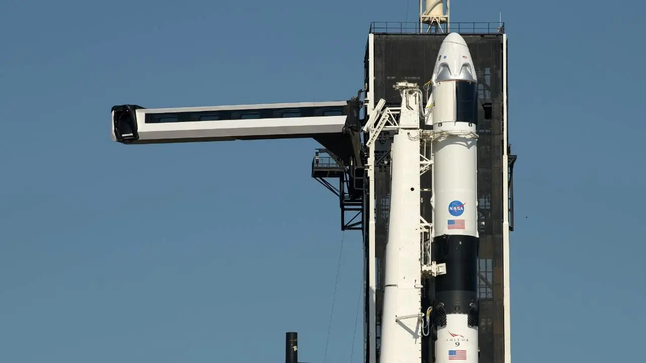 پرتاب موشک فالکون به سوی فضا همراه کپسول دراگون+ ویدئو