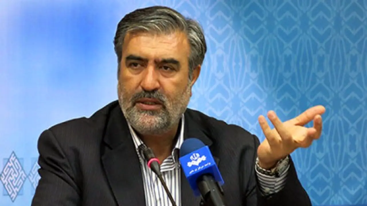 جمهوری‌خواه و دموکرات‌ در آمریکا یک سیاست را دنبال می‌کنند / آمریکا درصدد شرطی کردن اقتصاد ایران است