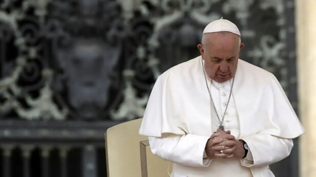 پاپ فرانسیس: بودجه‌های تسلیحاتی صرف ارتقای دانش شود