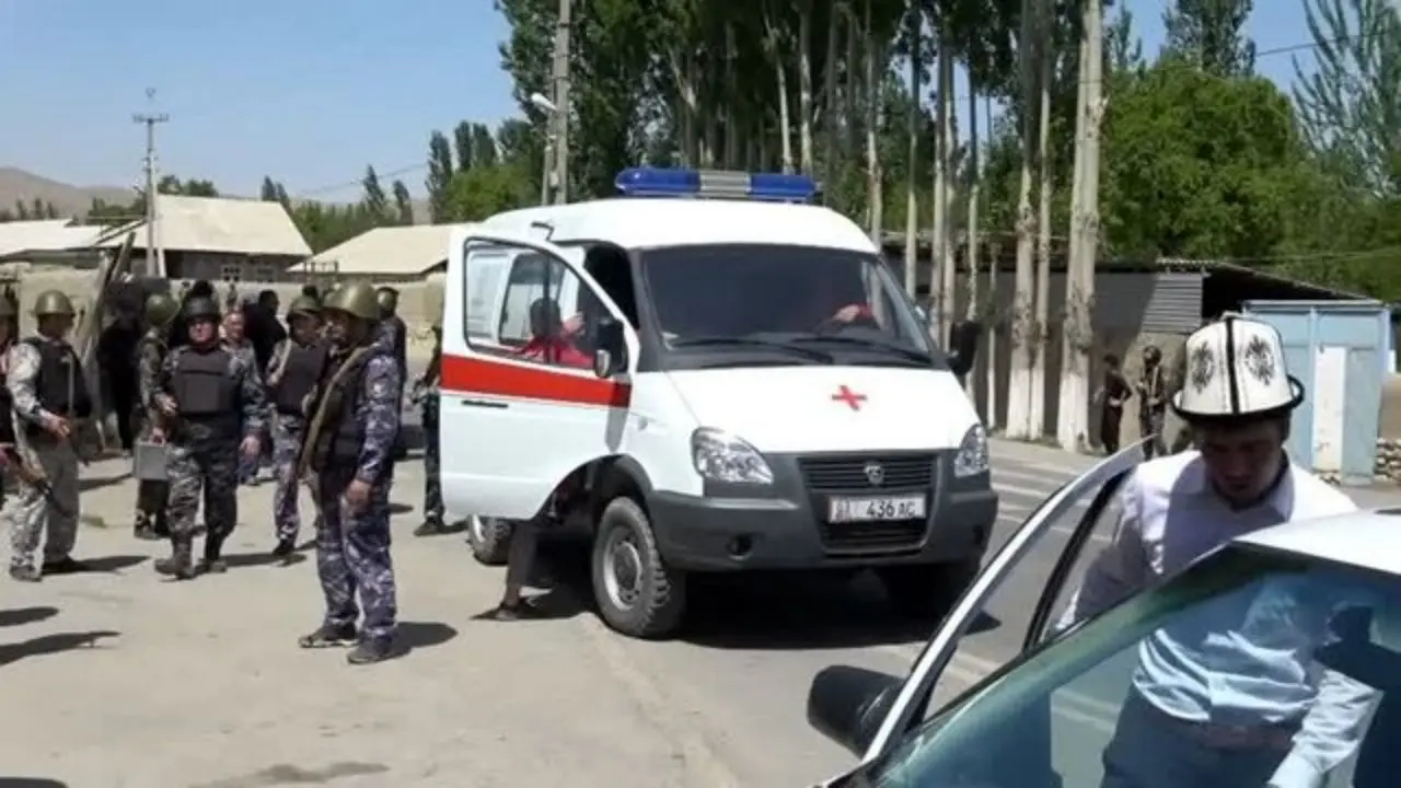 قرقیزستان بیش از 33 هزار تن را از مرز با تاجیکستان خارج کرد