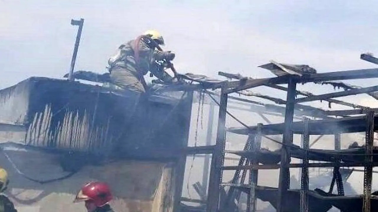 آتش‌سوزی در خیابان کارگر جنوبی/ خسارت مالی گسترده