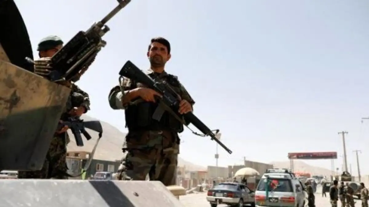 همه مراکز امنیتی در جنوب شهر غزنی افغانستان به دست طالبان افتاد