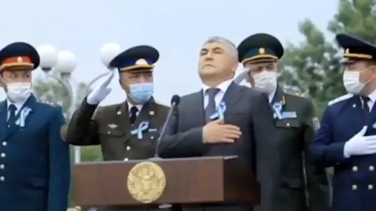 جنجال بر سر سلام نظامی مقام‌های ارتش ازبکستان حین پخش سرود ملی