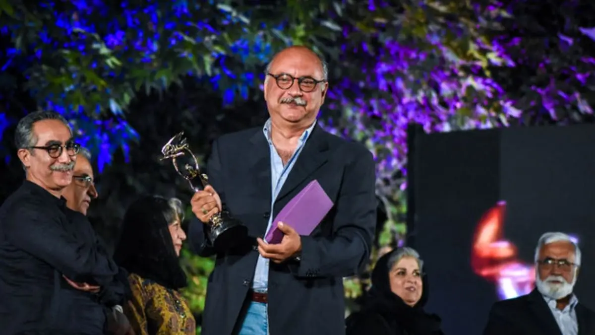 بابک کریمی مراسم اهدای جوایز «ایسفا» را اجرا می‌کند