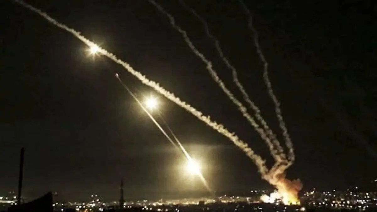 برای اولین‌بار موشک‌های فلسطین به دورتر از تل‌آویو رسید+ ویدئو