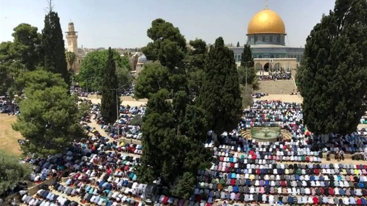 ده‌ها هزار تن برای اقامه نماز جمعه راهی مسجد الاقصی شدند