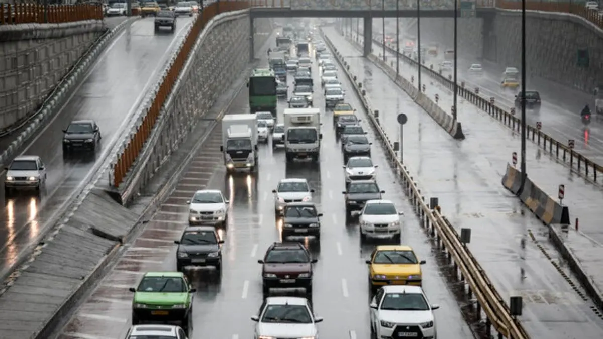 وضعیت ترافیکی راه‌های کشور/ 10 محور بارانی است