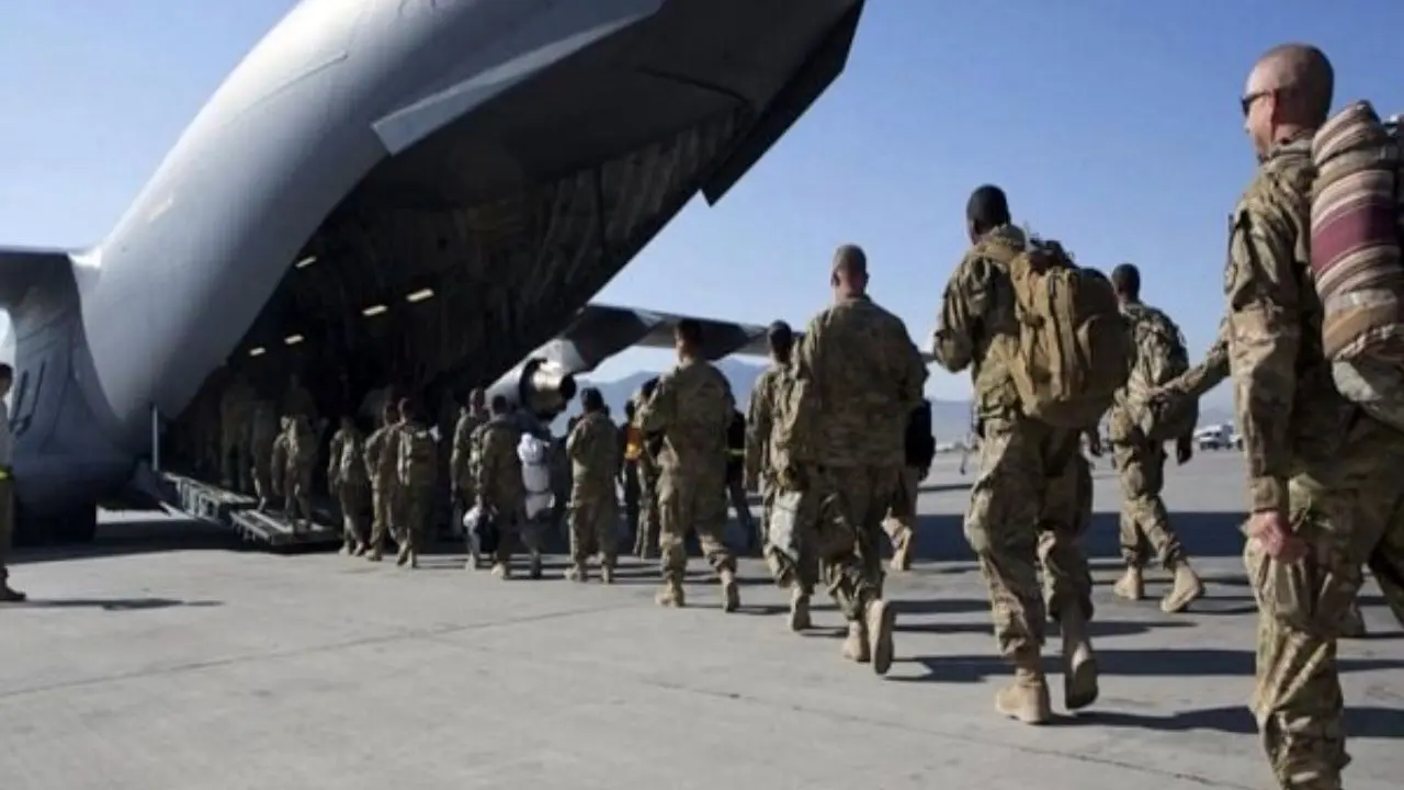آمریکا 18 هواپیمای بی 52 و اف 18 در افغانستان مستقر کرده است