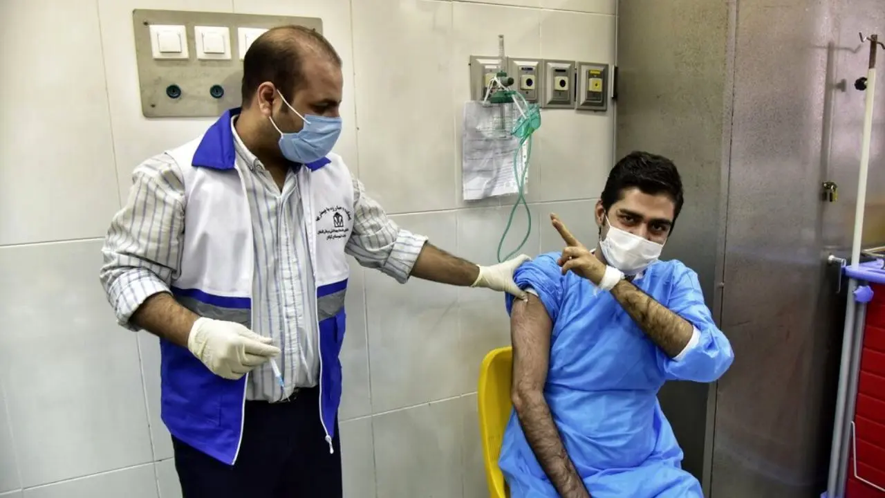 آیا واکسیناسیون ترکیبیِ کرونا در ایران اجرا می‌‌شود؟