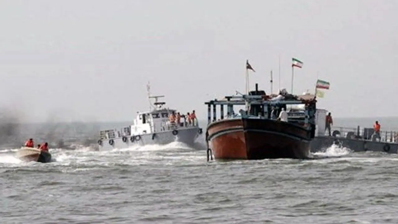 شناور‌های حامل قاچاق سوخت در خلیج فارس توقیف شدند