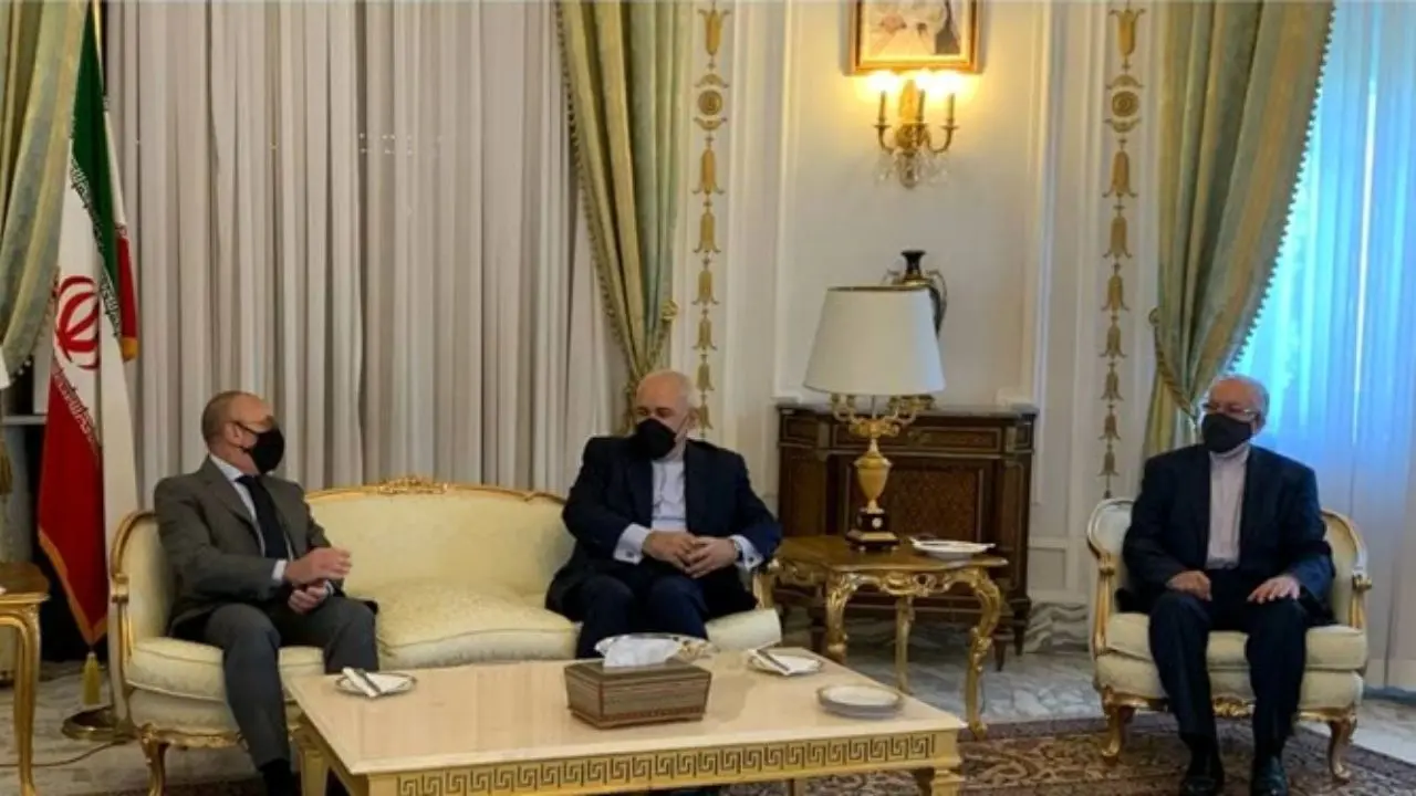 ظریف: تأکید بر آماده سازی روابط ایتالیا و ایران برای ورود به دوره جدید همکاری‌ها